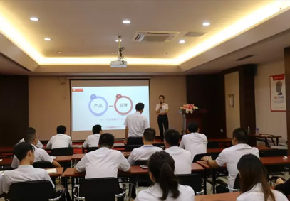 成長&共進(jìn)：康建陶瓷營銷中心月度培訓(xùn)開講啦！
